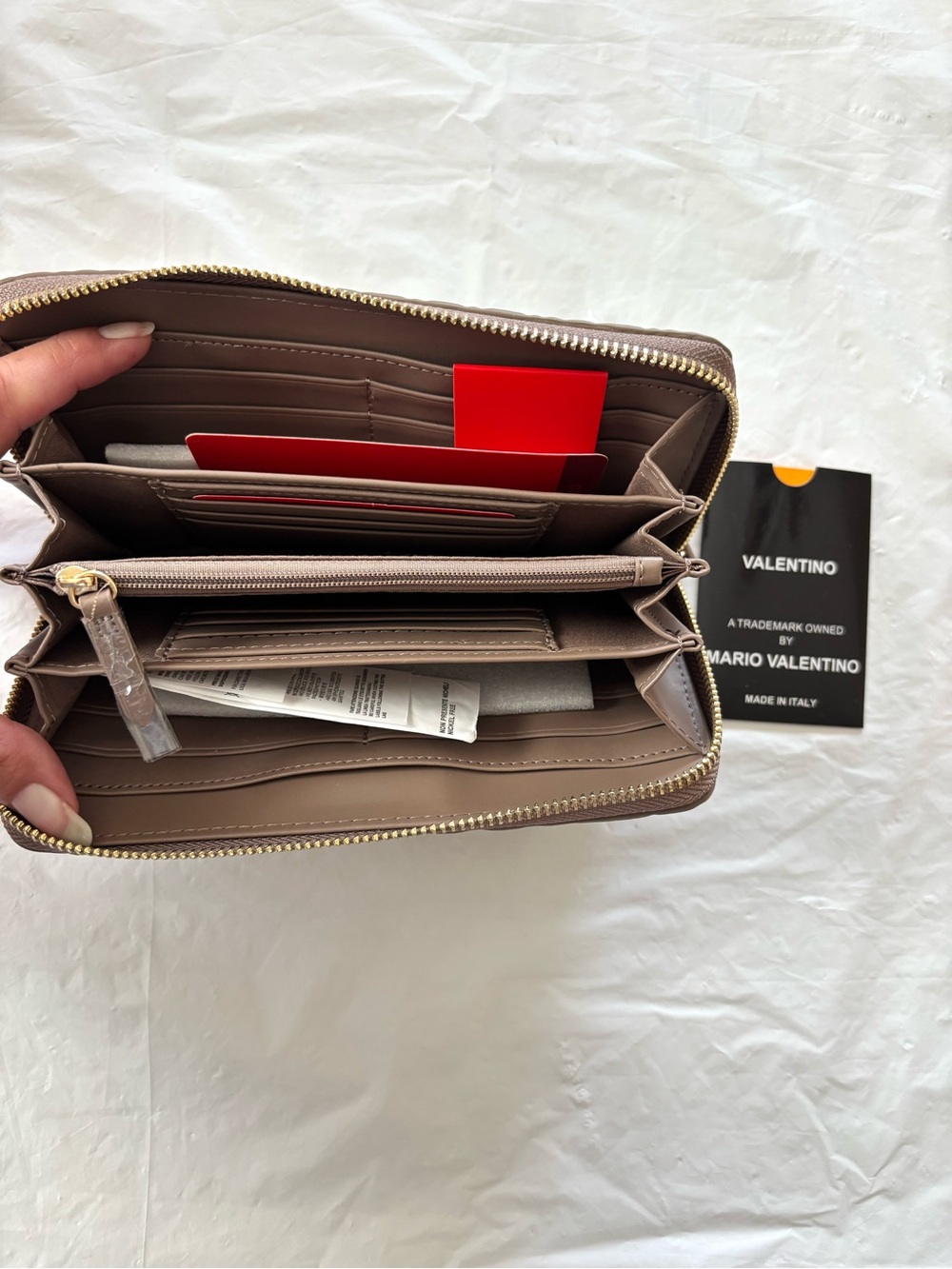 NWT Valentino Blackish Brown Portafoglo Pansy Leather Embossed Logo Zip Wallet - Picture 9 of 13